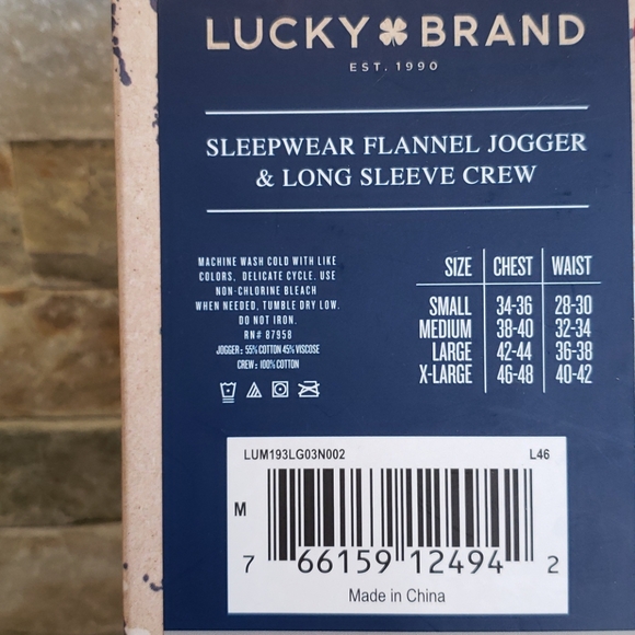 🛍2/$40🛍 🎁 Printed Shirt & Pants 2-Piece Pajama Set - Picture 5 of 5